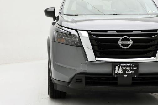 2024 Nissan Pathfinder S 4WD