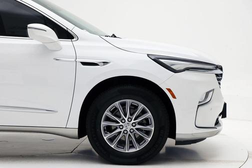 2023 Buick Enclave Essence AWD