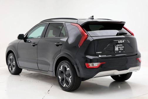 Aurora Black 2024 Kia Niro EV Wind