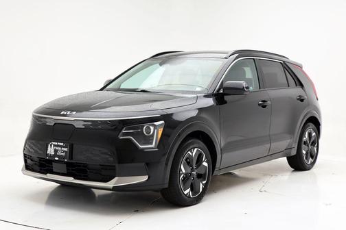 Aurora Black 2024 Kia Niro EV Wind