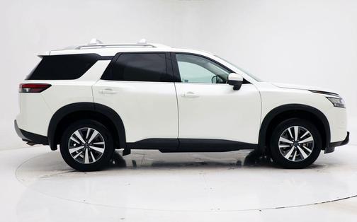 2024 Nissan Pathfinder SL 4WD
