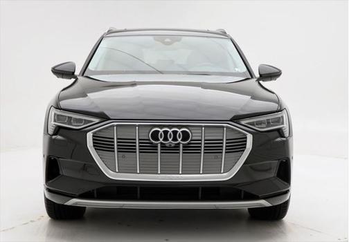 2021 Audi e-tron Premium Plus