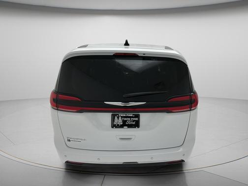 Bright White Clearcoat 2024 Chrysler Pacifica Touring L