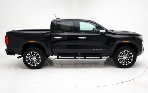 2023 GMC Canyon Denali