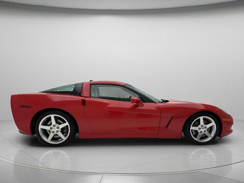 Victory Red 2005 Chevrolet Corvette Base
