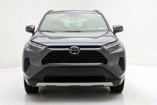 2025 Toyota RAV4 Hybrid SE