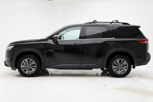 2024 Nissan Pathfinder SV 4WD