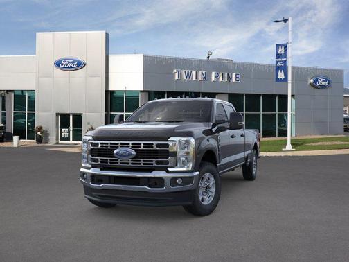 Agate Black Metallic 2026 Ford F-250 XLT