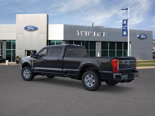Agate Black Metallic 2026 Ford F-250 XLT