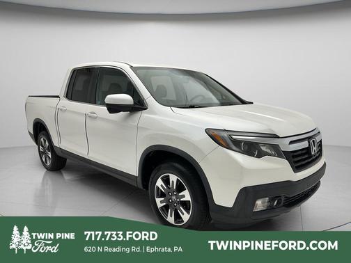 White Diamond Pearl 2017 Honda Ridgeline RTL