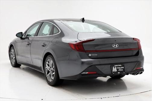 2022 Hyundai SONATA SEL