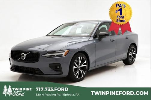 2024 Volvo S60 B5 Core Dark Theme