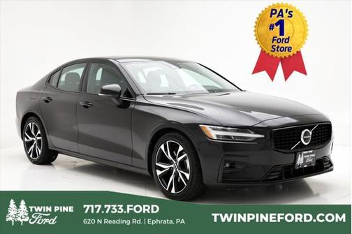 2024 Volvo S60 B5 Core Dark Theme