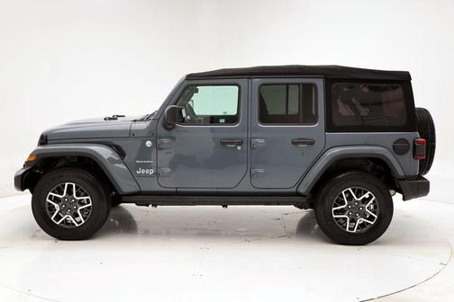 2024 Jeep Wrangler 4-Door Sahara 4x4