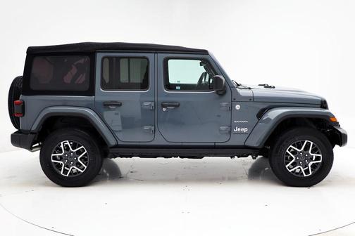 2024 Jeep Wrangler 4-Door Sahara 4x4