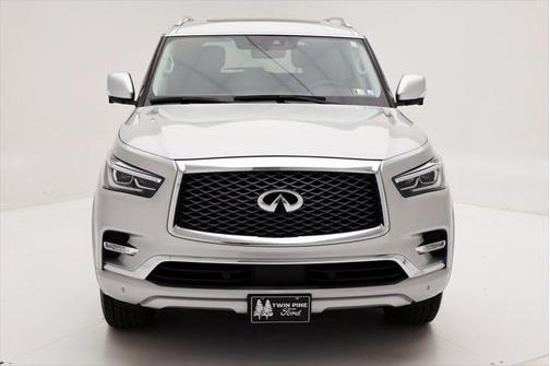 2023 INFINITI QX80 Luxe