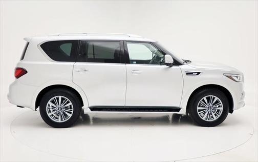 2023 INFINITI QX80 Luxe