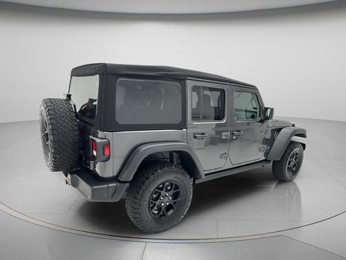 Granite Crystal Metallic Clearcoat 2024 Jeep Wrangler 4xe Willys