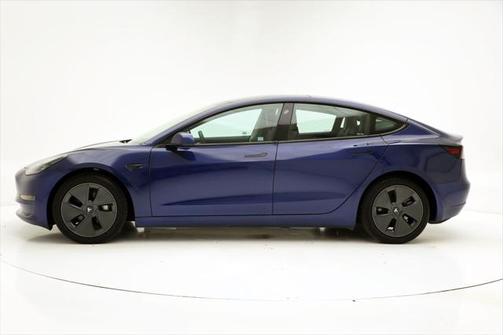 2022 Tesla Model 3 Standard Range