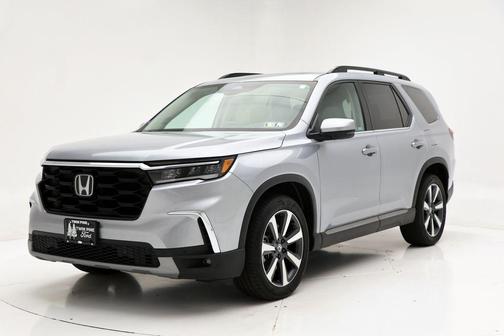 2023 Honda Pilot Touring 8-Passenger