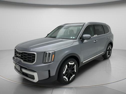 Everlasting Silver 2025 Kia Telluride S