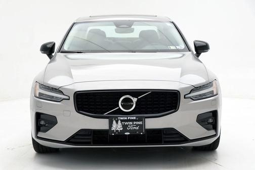 2025 Volvo S60 B5 Core