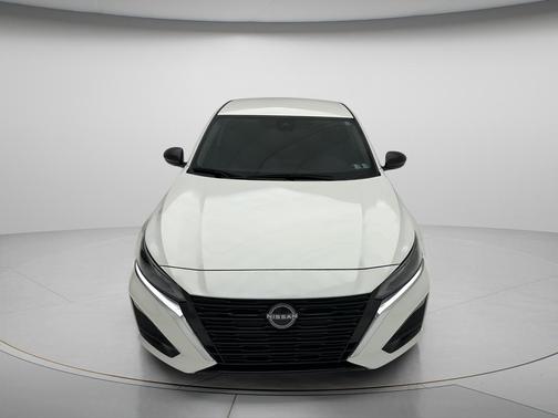 Glacier White 2025 Nissan Altima 2.5 SV
