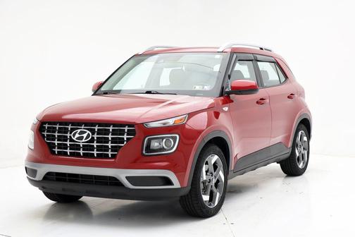 2022 Hyundai VENUE SEL