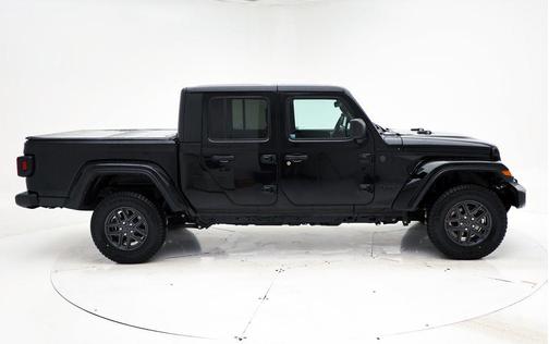 Black Clearcoat 2024 Jeep Gladiator Sport S