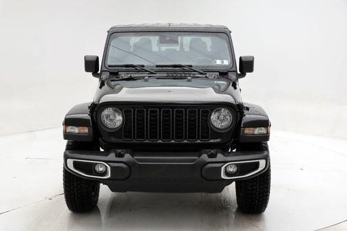 Black Clearcoat 2024 Jeep Gladiator Sport S
