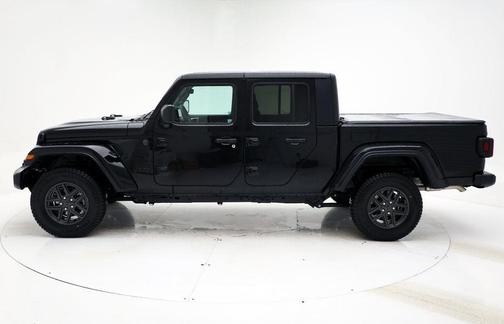 Black Clearcoat 2024 Jeep Gladiator Sport S