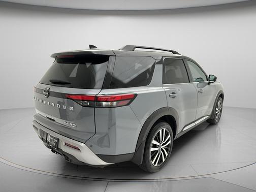 Solid Gray/Super Black 2024 Nissan Pathfinder Platinum 4WD