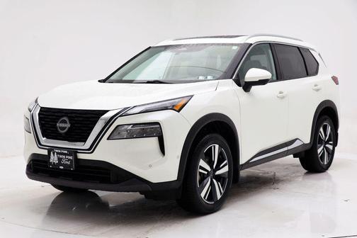 Pearl White Tricoat 2023 Nissan Rogue SL