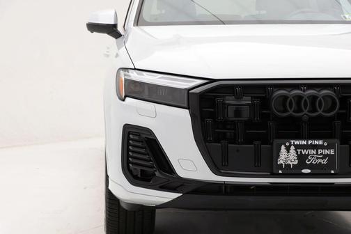 2025 Audi Q7 45 Premium Plus