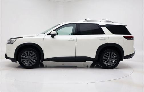 2023 Nissan Pathfinder SL 4WD