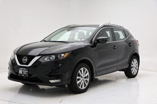 2022 Nissan Rogue Sport SV