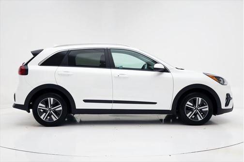 2022 Kia Niro LXS