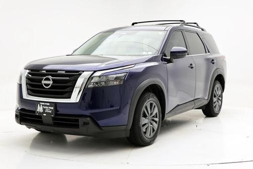 Deep Ocean Blue Pearl 2023 Nissan Pathfinder SV 4WD