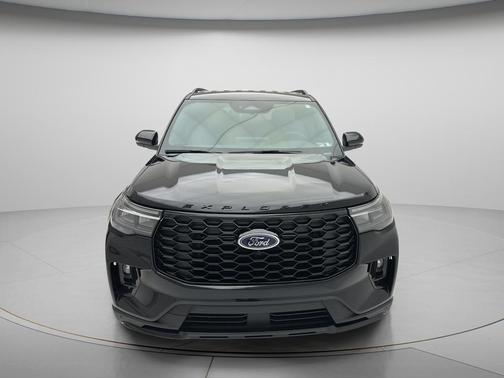 Agate Black Metallic 2026 Ford Explorer ST-Line