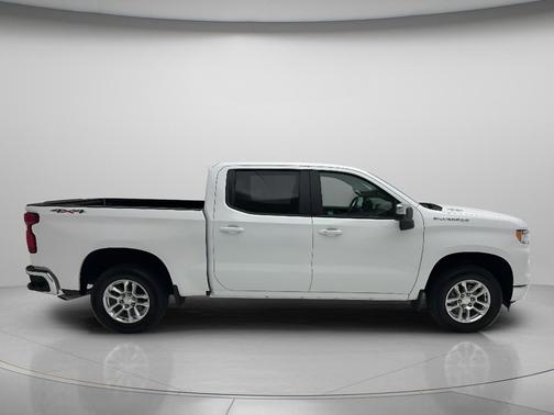 Summit White 2025 Chevrolet Silverado 1500 LT