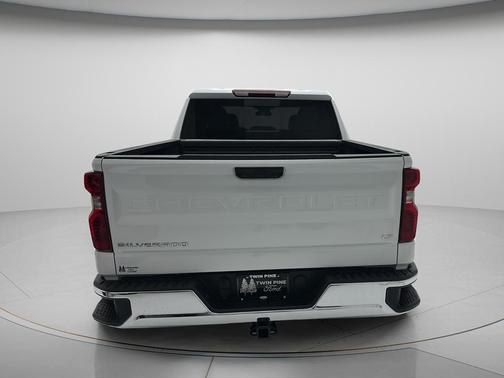 Summit White 2025 Chevrolet Silverado 1500 LT