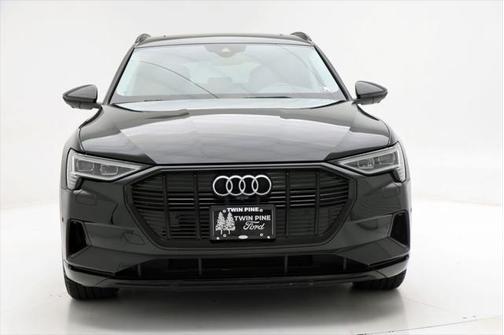 2021 Audi e-tron Premium Plus