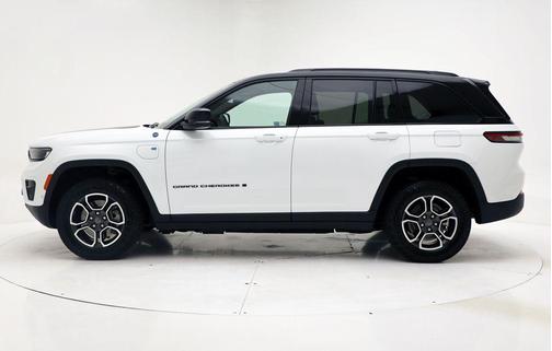 Bright White Clearcoat 2022 Jeep Grand Cherokee 4xe Trailhawk