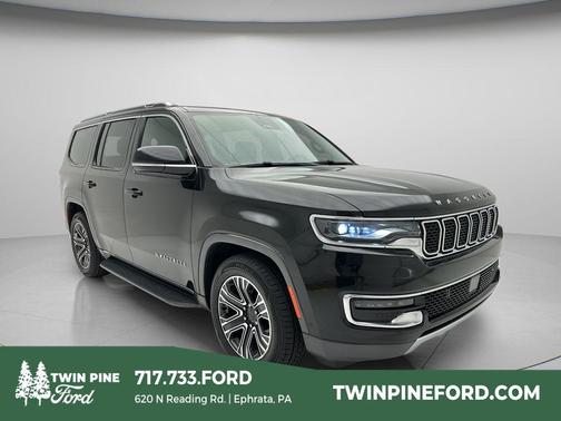 Diamond Black Crystal Pearlcoat 2022 Jeep Wagoneer Series III 4x4