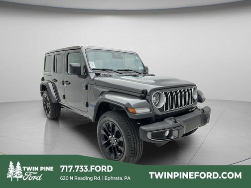 Granite Crystal Metallic Clearcoat 2025 Jeep Wrangler 4xe Sahara