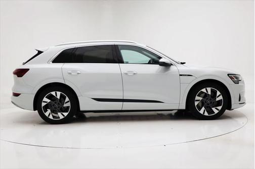 2021 Audi e-tron Premium