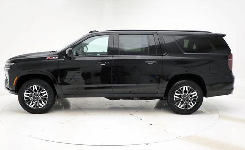 2025 Chevrolet Suburban 4WD Z71