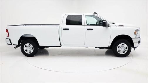2023 RAM 2500 Tradesman Crew Cab 4x4 8' Box