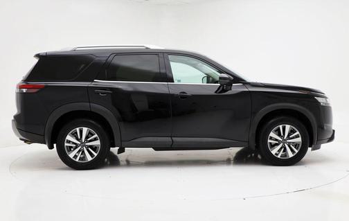 2022 Nissan Pathfinder SL 4WD
