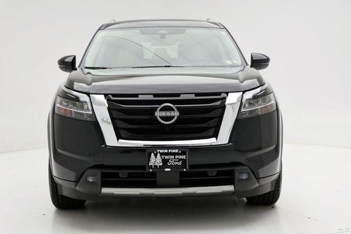 2022 Nissan Pathfinder SL 4WD